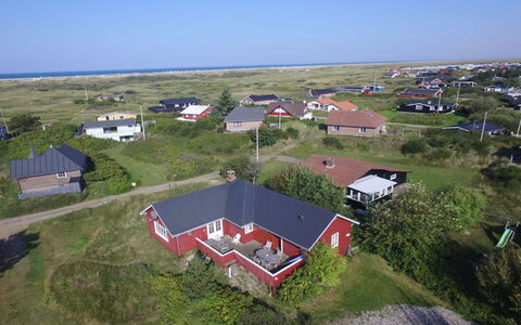 Ahnandia - 500M from the Sea: House, Roof, Home, Cottage, Shed, Garden Buildings, Siding, Yard, Log Cabin, Hut