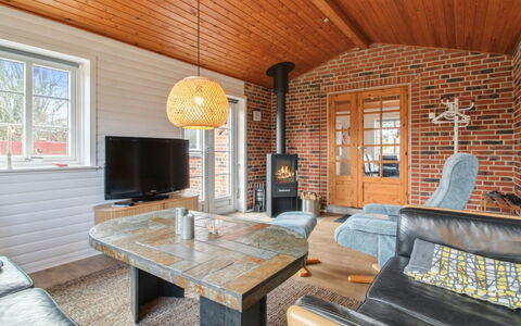 Hendrine - 500M from the Sea: Cottage, Home, House, Roof, Porch, Estate, Siding, Garden Buildings, Farmhouse, Yard