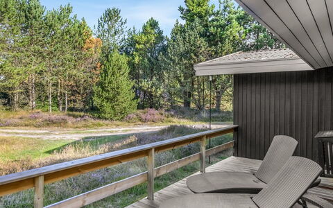 Sigrun - 4Km from the Sea: Home, Cottage, Porch, Hardwood, Siding, Deck, Shade, Plank, Estate, Garden Buildings