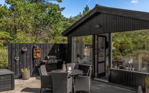 Inga - 1.3Km from the Sea: Wood, Door, Cottage, Garden Buildings, Shed, Deck, Siding, Porch, Hardwood, Yard