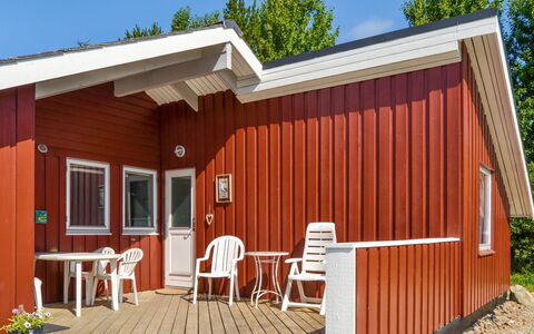 Vivan - 3.8Km from the Sea: House, Roof, Home, Cottage, Estate, Farmhouse, Villa, Porch, Siding