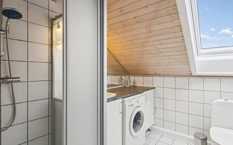 Aappo - 2.3Km from the Sea: Flooring, Floor, Plumbing Fixture, Interior Design, Ceiling, Plumbing, Room, Tap, Tile, Bathroom