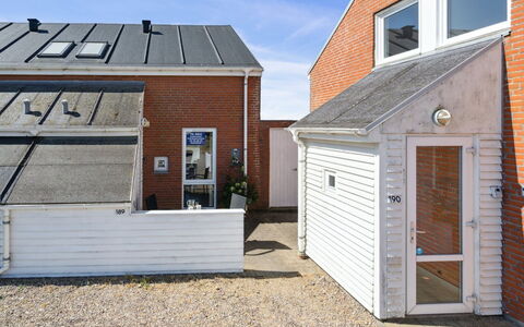 Aappo - 2.3Km from the Sea: Cottage, Shed, Hut, Farmhouse, Prairie, Shack, Barn, Log Cabin, Garden Buildings
