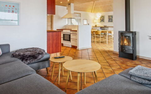 Brigida - 500M from the Sea: Cottage, Shed, Hut, Farmhouse, Prairie, Shack, Barn, Log Cabin, Garden Buildings