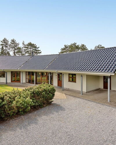Amundi - 3.8Km from the Sea