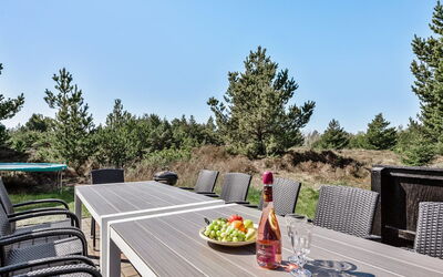 Niyazi - 3.1Km from the Sea