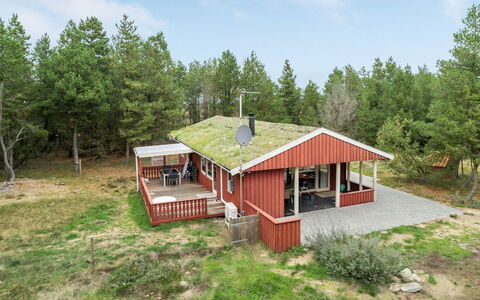 Nandolf - 3.5Km from the Sea: Grass, House, Roof, Cottage, Home, Shrub, Farmhouse, Land Lot, Rural Area