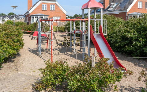 Langsom - 100M from the Sea: Outdoor Play Equipment, Public Space, Playground Slide, Recreation, Human Settlement, Chute, Playground, Leisure, Garden, Landscaping
