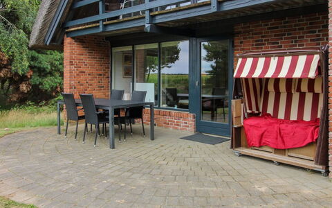 Anna - 1Km from the Sea: Swimming Pool, Resort Town