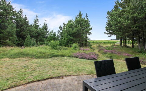 Anna - 1Km from the Sea: Swimming Pool, Resort Town