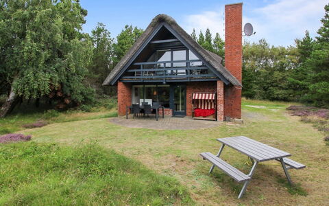 Anna - 1Km from the Sea: Swimming Pool, Resort Town