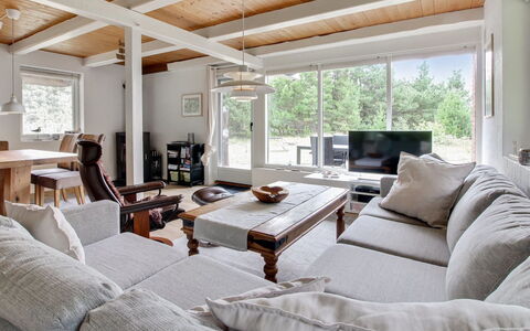Anna - 1Km from the Sea: Grass, House, Roof, Home, Cottage, Shrub, Land Lot, Rural Area, Farmhouse, Groundcover