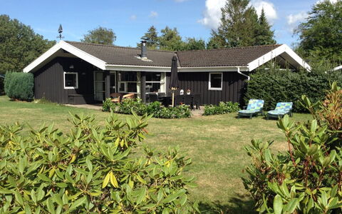 Sena - 250M from the Sea: Wood, House, Cottage, Home, Roof, Rural Area, Siding, Log Cabin, Garden Buildings, Hardwood