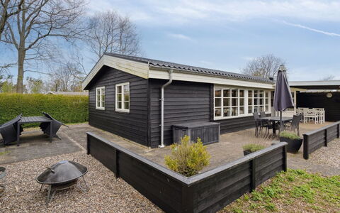Mahalia - 300M from the Sea: Wood, Wood Stain, Plank, Hardwood, Cottage, Deck, Siding, Shade, Wood Flooring, Garden Buildings