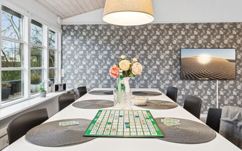Mahalia - 300M from the Sea: Wood, Wood Stain, Plank, Hardwood, Cottage, Deck, Siding, Shade, Wood Flooring, Garden Buildings