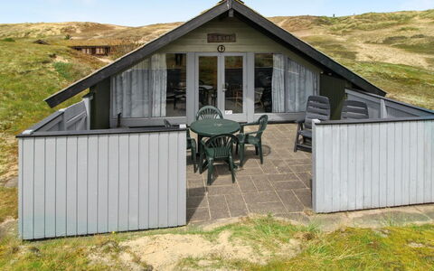 Keijo - 1.5Km from the Sea: Rural Area, Cottage, Slope, Shed, Hut, Log Cabin, Garden Buildings, Siding