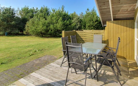 Eline - 1.5Km from the Sea: Wood, Furniture, Hardwood, Wood Flooring, Plank, Deck, Wood Stain, Chair, Shade, Porch