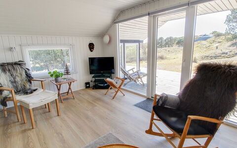 Morlin - 2Km from the Sea: Wood, Flooring, Furniture, Wood Flooring, Floor, Hardwood, Chair, Living Room, Wood Stain, Plank