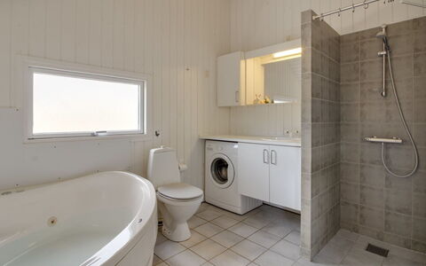 Uma - 400M from the Sea: Flooring, Floor, Wall, Plumbing Fixture, Wood, Ceiling, Interior Design, Bathroom, Sink, Tap