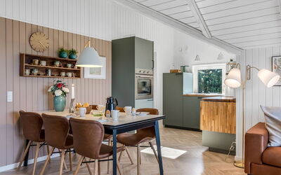 Skyler - 1Km from the Sea