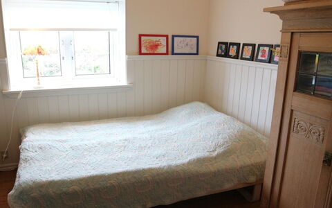 Fridoline - 150M from the Sea: Bedroom, Bed, Floor, Bedding, Bed Sheet, Wood, Flooring, Interior Design, Furniture, Linens