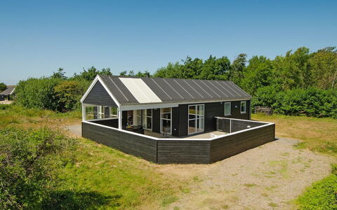 Erich - 1.8Km from the Sea: House, Roof, Home, Cottage, Estate, Farmhouse, Villa, Porch, Siding