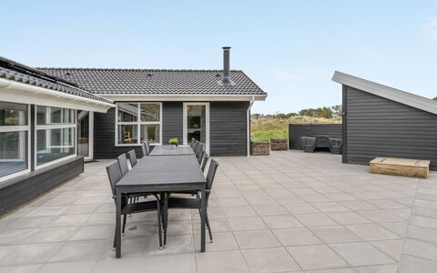 Alli - 800M from the Sea: Wood, House, Cottage, Home, Roof, Rural Area, Siding, Log Cabin, Garden Buildings, Hardwood