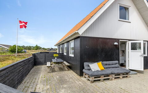 Teda - 2Km from the Sea: Cottage, Shed, Hut, Farmhouse, Prairie, Shack, Barn, Log Cabin, Garden Buildings