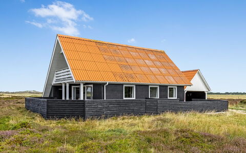 Teda - 2Km from the Sea: Cottage, Shed, Hut, Farmhouse, Prairie, Shack, Barn, Log Cabin, Garden Buildings