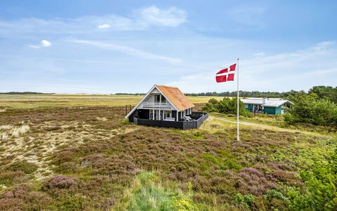 Teda - 2Km from the Sea: Cottage, Shed, Hut, Farmhouse, Prairie, Shack, Barn, Log Cabin, Garden Buildings