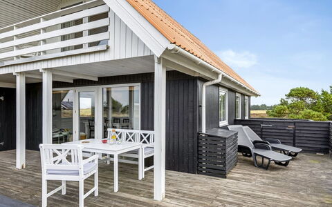 Teda - 2Km from the Sea: Cottage, Shed, Hut, Farmhouse, Prairie, Shack, Barn, Log Cabin, Garden Buildings