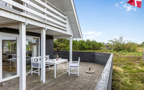 Teda - 2Km from the Sea: Cottage, Shed, Hut, Farmhouse, Prairie, Shack, Barn, Log Cabin, Garden Buildings