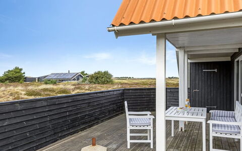 Teda - 2Km from the Sea: Cottage, Shed, Hut, Farmhouse, Prairie, Shack, Barn, Log Cabin, Garden Buildings