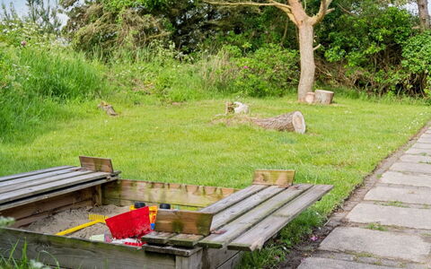 Kita - 500M from the Sea: Wood, Cottage, Hardwood, Plank, Wood Stain, Garden Buildings, Design, Yard, Log Cabin, Backyard