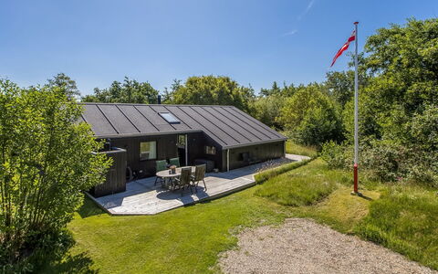 Laerke - 1.8Km from the Sea: Cottage, Shed, Hut, Farmhouse, Prairie, Shack, Barn, Log Cabin, Garden Buildings