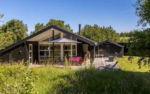 Laerke - 1.8Km from the Sea: Cottage, Shed, Hut, Farmhouse, Prairie, Shack, Barn, Log Cabin, Garden Buildings