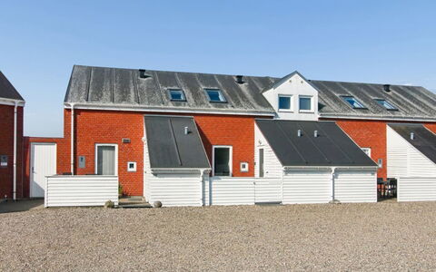Maarit - 2.3Km from the Sea: Apartment, Shade, Balcony, Chair, Fence, Outdoor Furniture, Aluminium, Artificial Turf