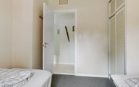 Gwen - 2.7Km from the Sea: Flooring, Floor, Interior Design, Ceiling, Room, Bedroom, Bed, Apartment, Bed Sheet, Linens