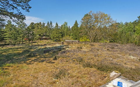 Ridir - 3.5Km from the Sea: Roof, Cottage, Home, Shade, Siding, Farmhouse, Porch, Outdoor Structure, Garden Buildings