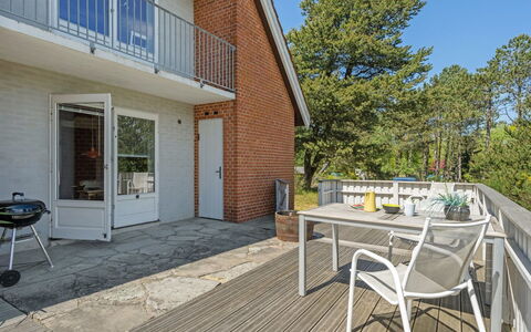 Ridir - 3.5Km from the Sea: Roof, Cottage, Home, Shade, Siding, Farmhouse, Porch, Outdoor Structure, Garden Buildings