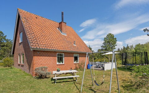 Ridir - 3.5Km from the Sea: Roof, Cottage, Home, Shade, Siding, Farmhouse, Porch, Outdoor Structure, Garden Buildings