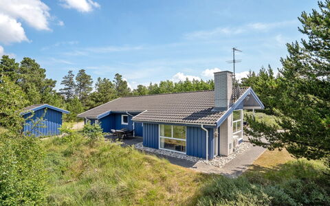 Dorti - 3Km from the Sea: Shrub, Urban Design, Groundcover, Brick, Apartment, Estate, Brickwork, Balcony, Landscaping