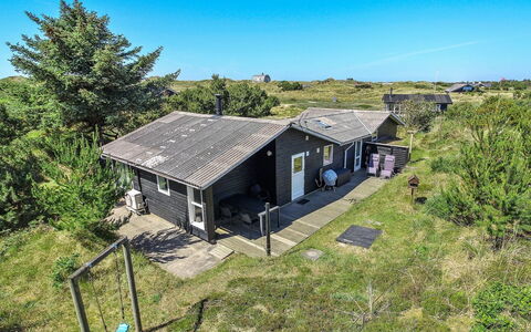 Allydia - 400M from the Sea: Cottage, Shed, Hut, Farmhouse, Prairie, Shack, Barn, Log Cabin, Garden Buildings