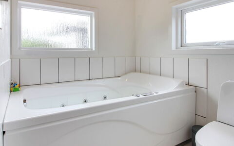 Ottar - 400M from the Sea: Bathtub, Flooring, Plumbing Fixture, Bathroom, Floor, Interior Design, Plumbing, Tap, Room, Ceiling
