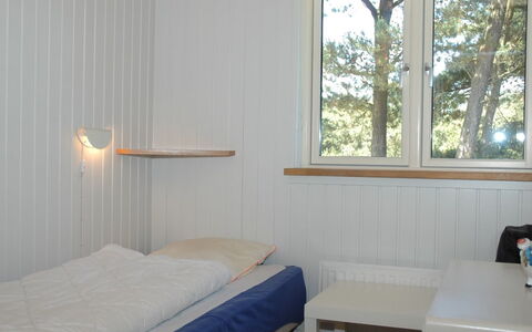 Laurin - 600M from the Sea: Wood, Flooring, Interior Design, Floor, Bedroom, Ceiling, Bed, Room, Bed Sheet, Bedding