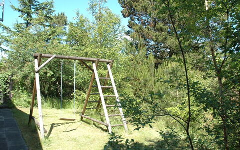 Laurin - 600M from the Sea: Wood, Ladder, Garden, Swing, Woodland, Woody Plant, Outdoor Play Equipment, Shade, Backyard, Jungle