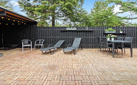 Laurin - 600M from the Sea: Roof, Land Lot, Cottage, Home, Rural Area, Shed, Siding, Garden Buildings, Log Cabin, Hut