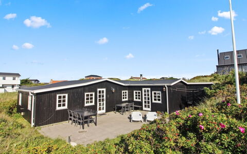 Gudwer - 300M from the Sea: Grass, Shrub, House, Garden, Home, Cottage, Land Lot, Lawn, Groundcover
