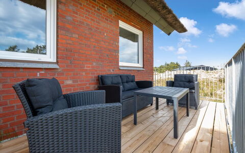Irlin - 800M from the Sea: Roof, House, Land Lot, Home, Cottage, Estate, Garden Buildings, Shade, Log Cabin, Landscaping