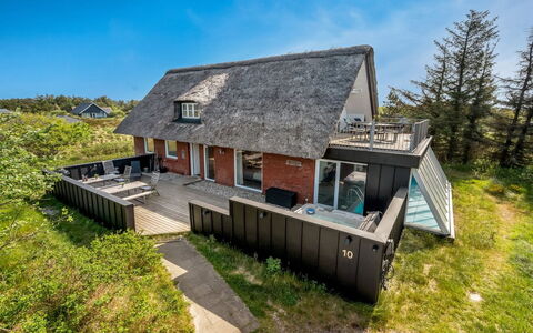 Irlin - 800M from the Sea: Roof, House, Land Lot, Home, Cottage, Estate, Garden Buildings, Shade, Log Cabin, Landscaping